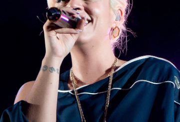 Frequently asked question about Lily Allen